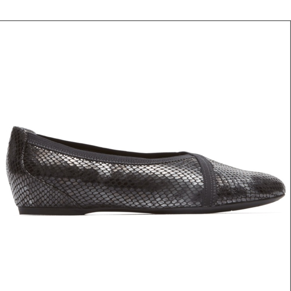 Rockport Envelope Flat Snake Embossed Leat…